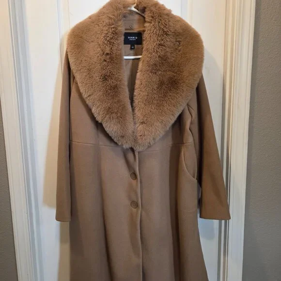 Torrid Camel Faux Fur Collar Fit & Flare Coat – Size 1 - Picture 2 of 9